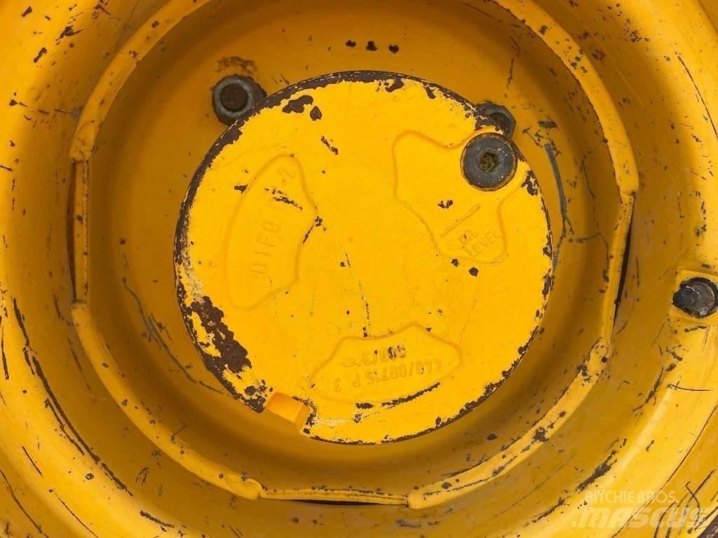 JCB 2 CX, 440/00715 Sillad