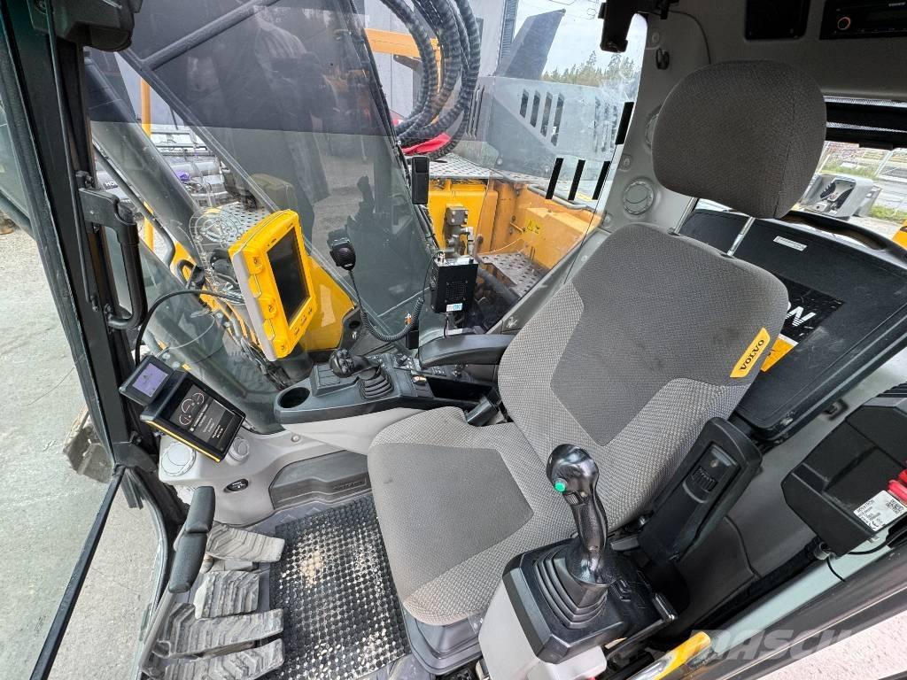Volvo ECR 235 E Roomikekskavaatorid