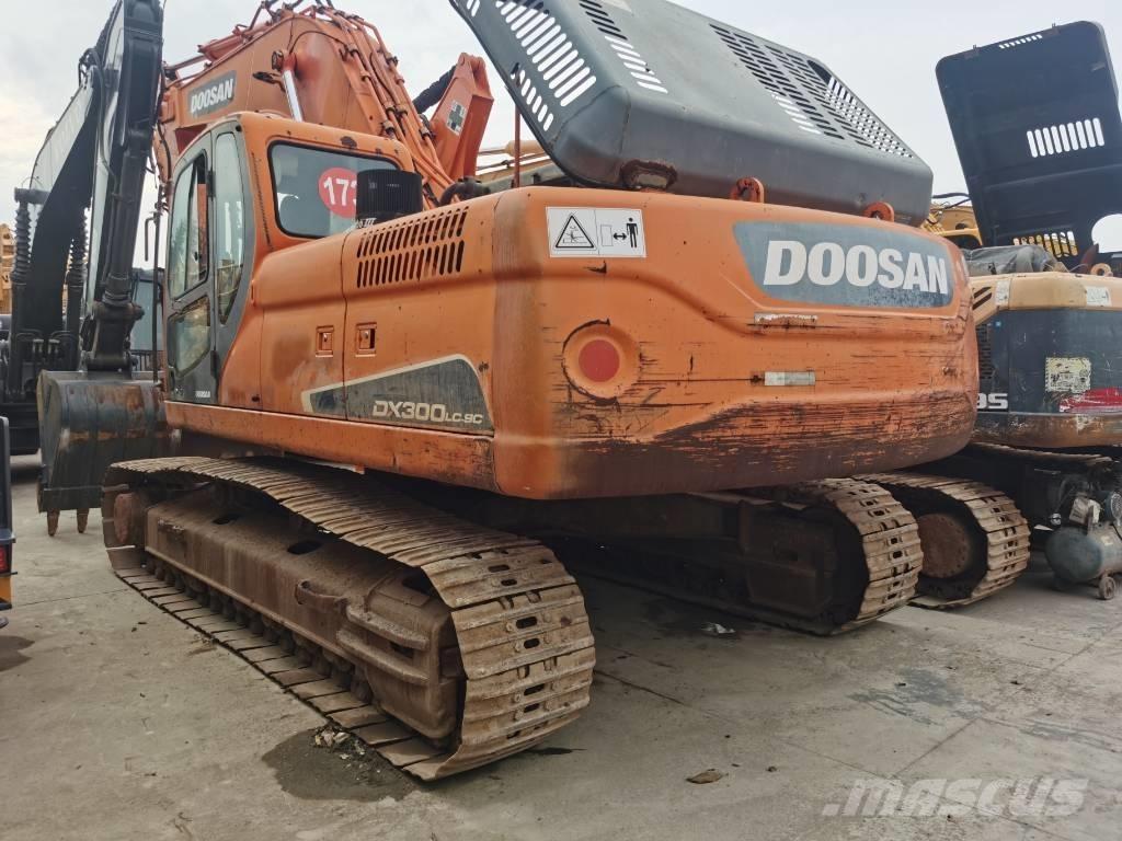 Doosan DX300LC-9C Roomikekskavaatorid