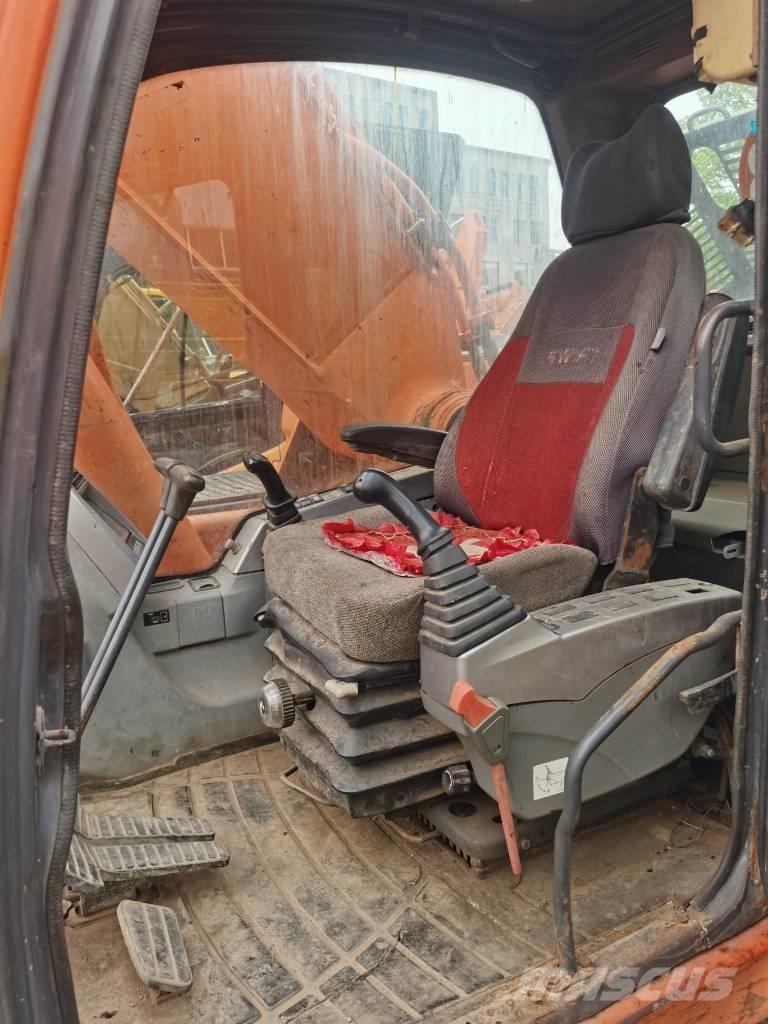 Doosan DX300LC-9C Roomikekskavaatorid
