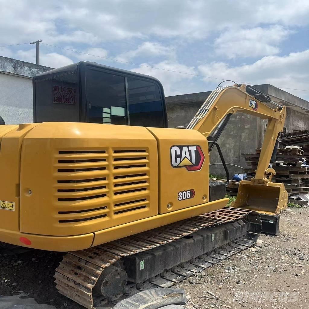 CAT 306 Roomikekskavaatorid