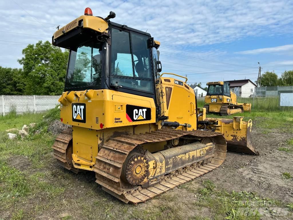 CAT D 4 K 2 LGP Buldooserid