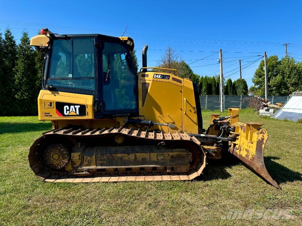 CAT D 4 K 2 LGP Buldooserid