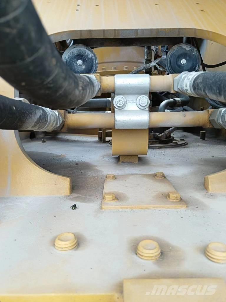 CAT 340 D L Roomikekskavaatorid