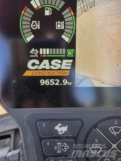 CASE CX 300 D Roomikekskavaatorid