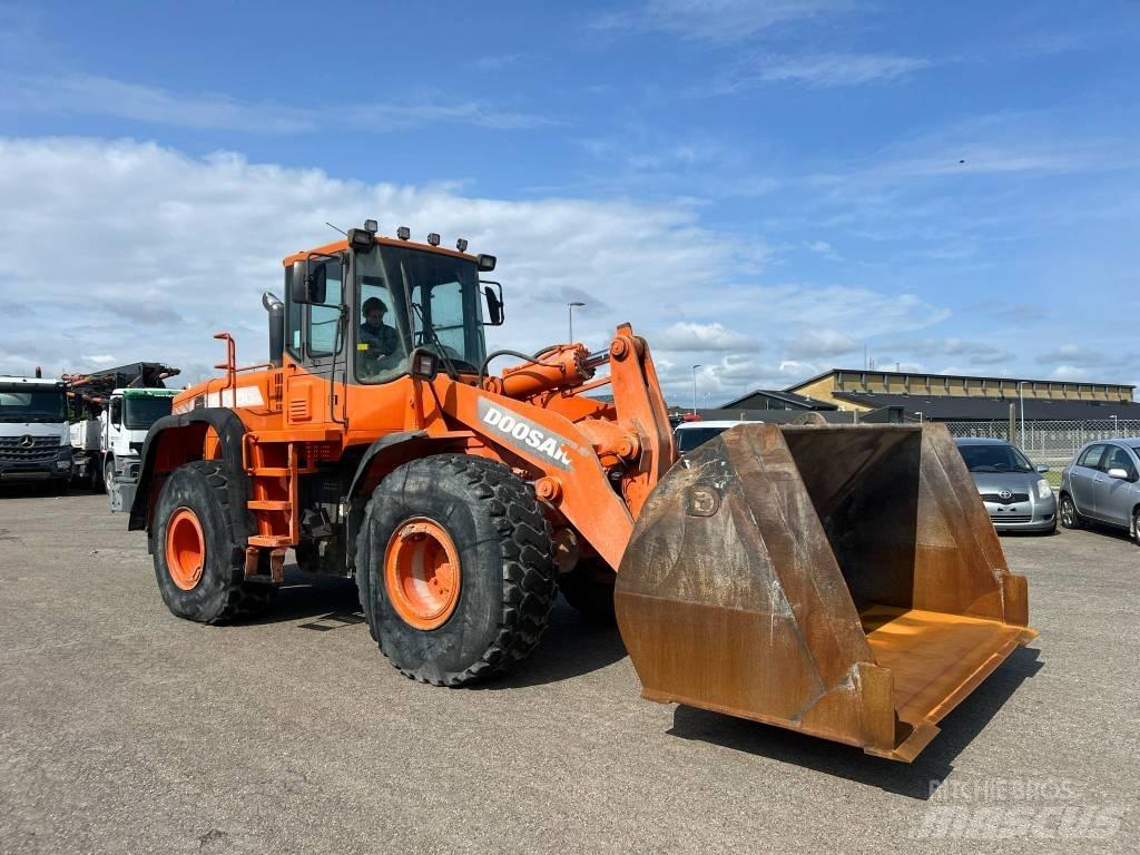 Doosan dl 300 Rataslaadurid