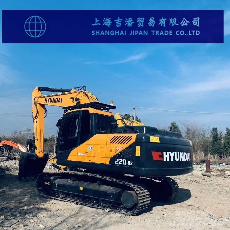 Hyundai R220 Roomikekskavaatorid