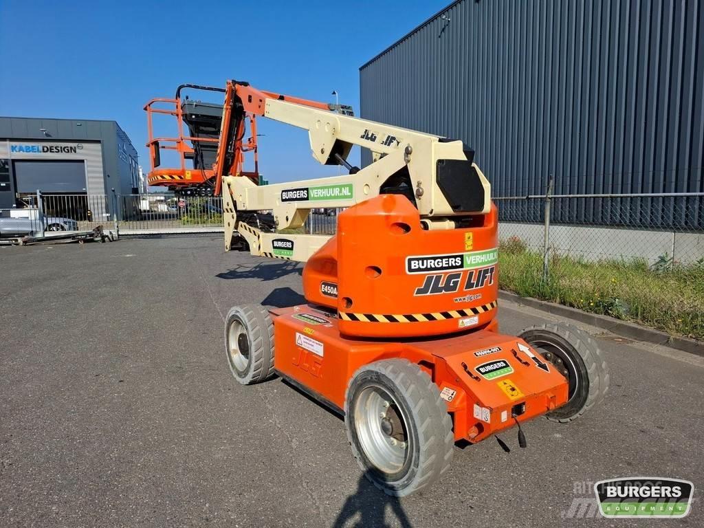 JLG E450 AJ Iseliikuvad poomtõstukid