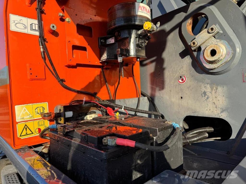 Atlas 250 MH Materjalikäitlusmasinad