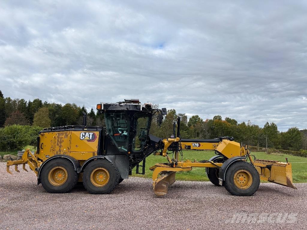 CAT 120 AWD Muu