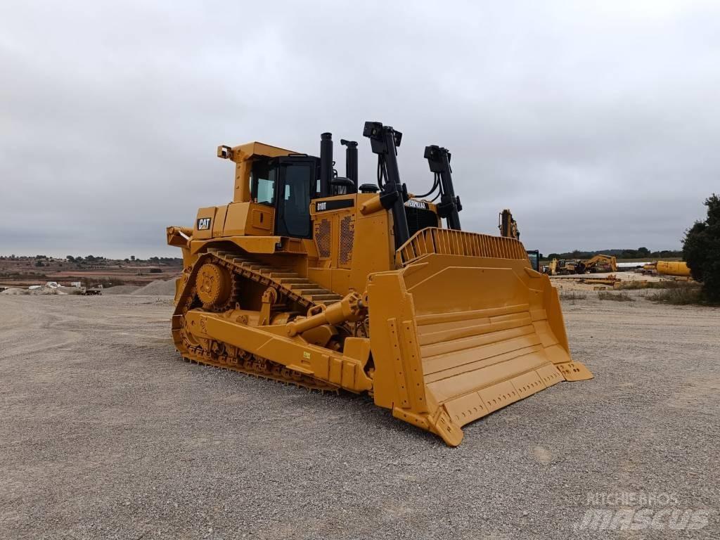 CAT D 10 T Buldooserid
