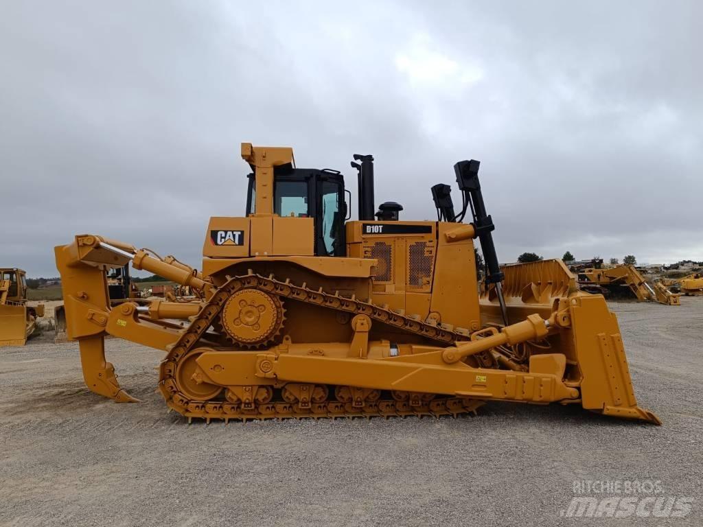 CAT D 10 T Buldooserid