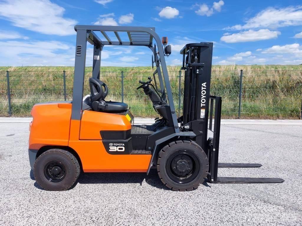 Toyota FDZN30 Diiseltõstukid