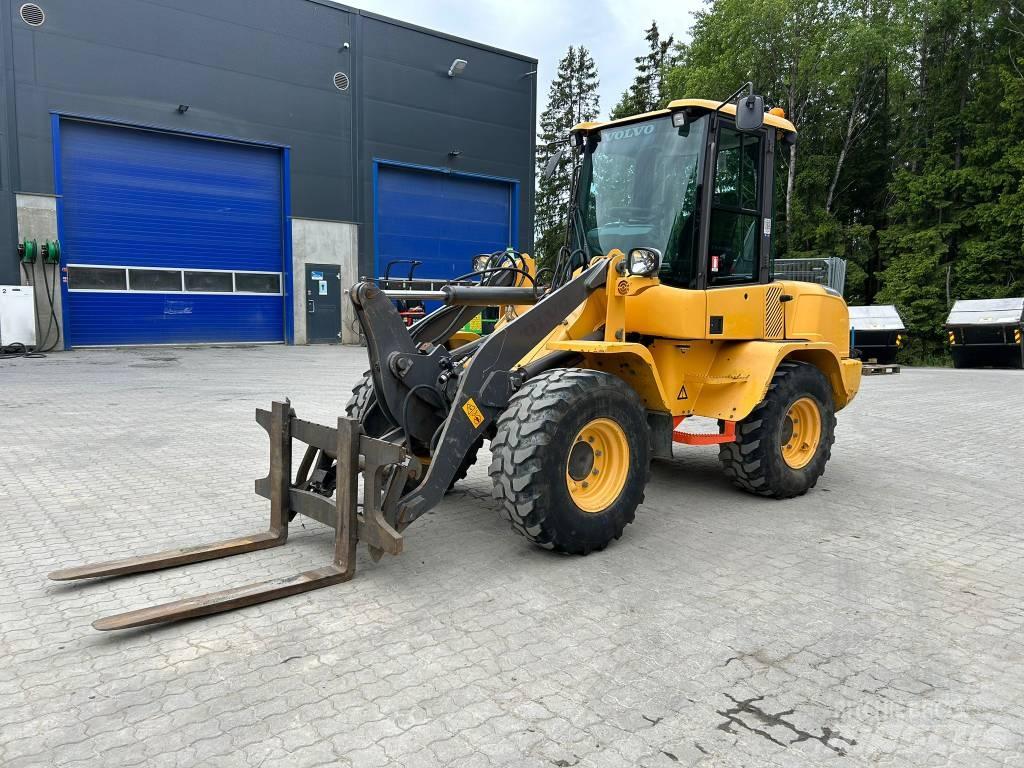 Volvo L 30 G Rataslaadurid
