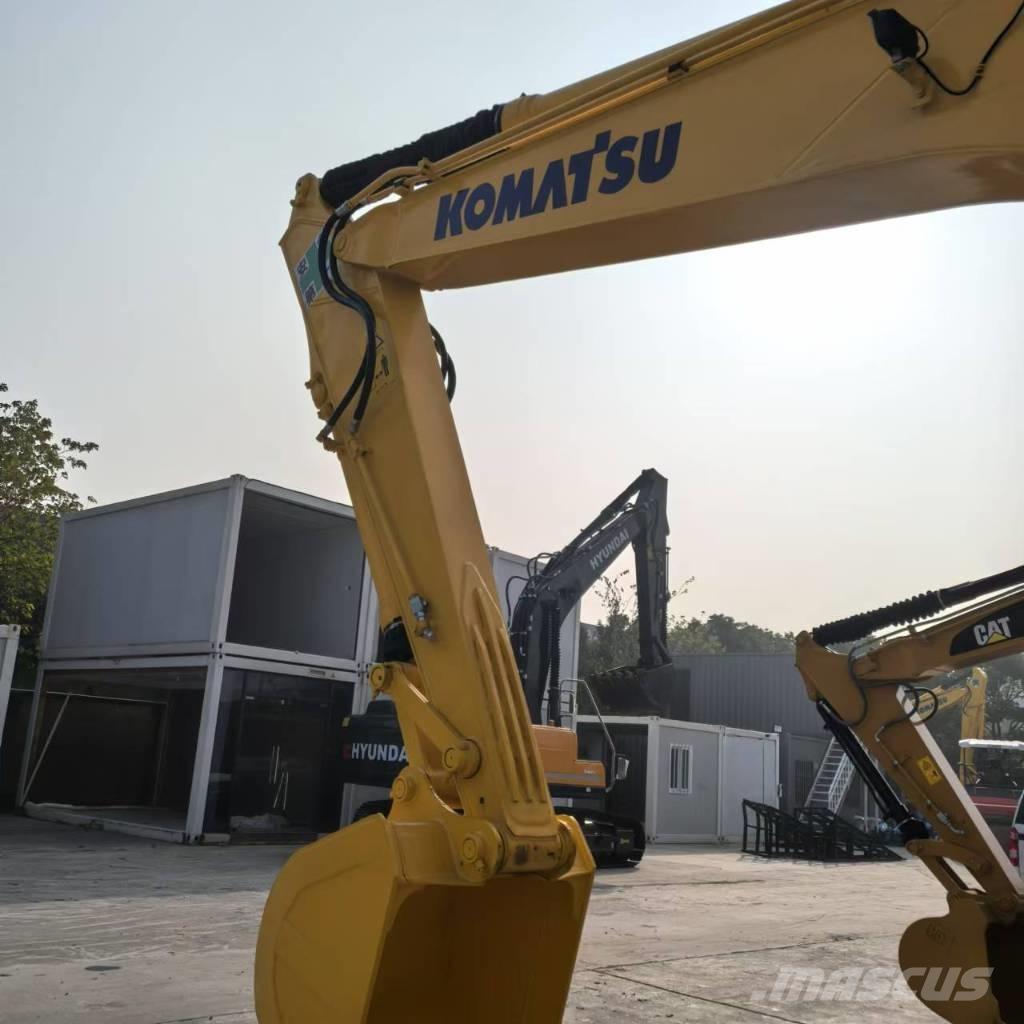 Komatsu PC 130-7 Roomikekskavaatorid