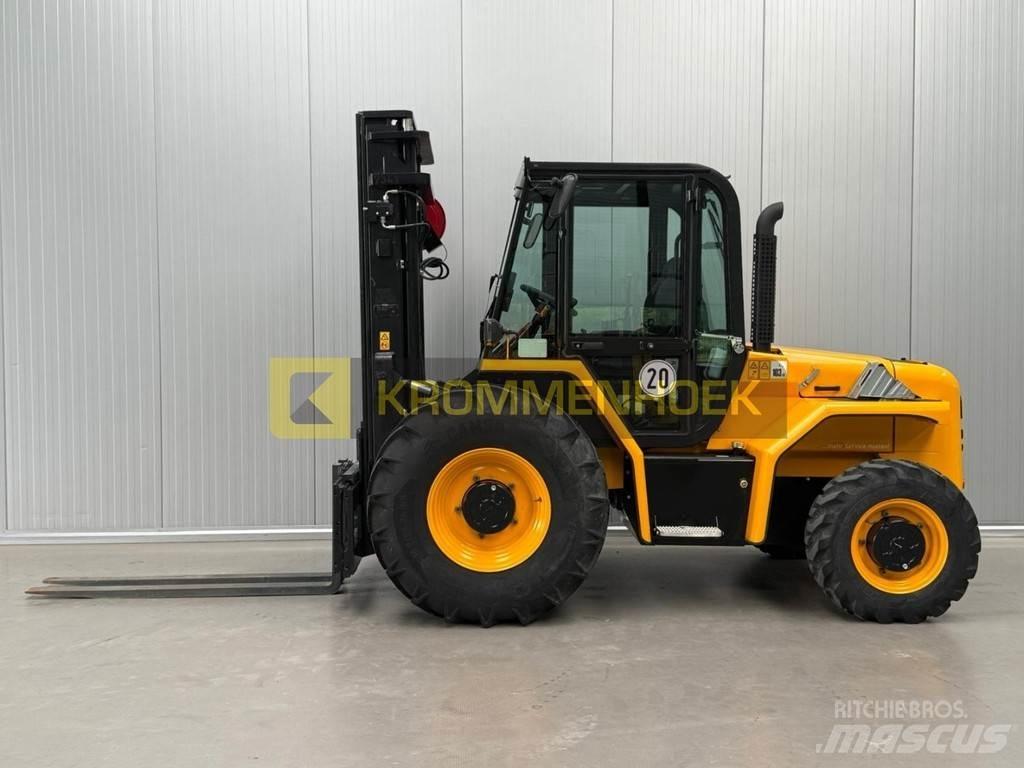 JCB 940 Maastikutõstukid