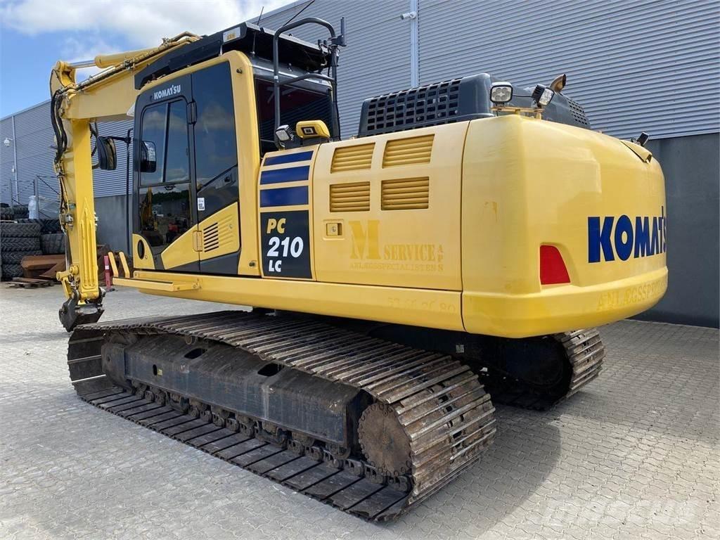 Komatsu PC210LC-11 Roomikekskavaatorid