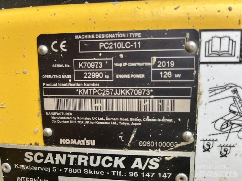 Komatsu PC210LC-11 Roomikekskavaatorid