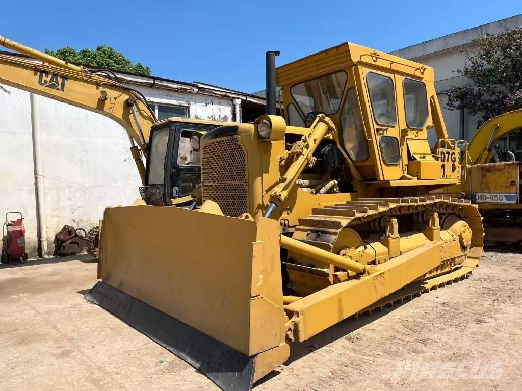 CAT D 7 G Buldooserid