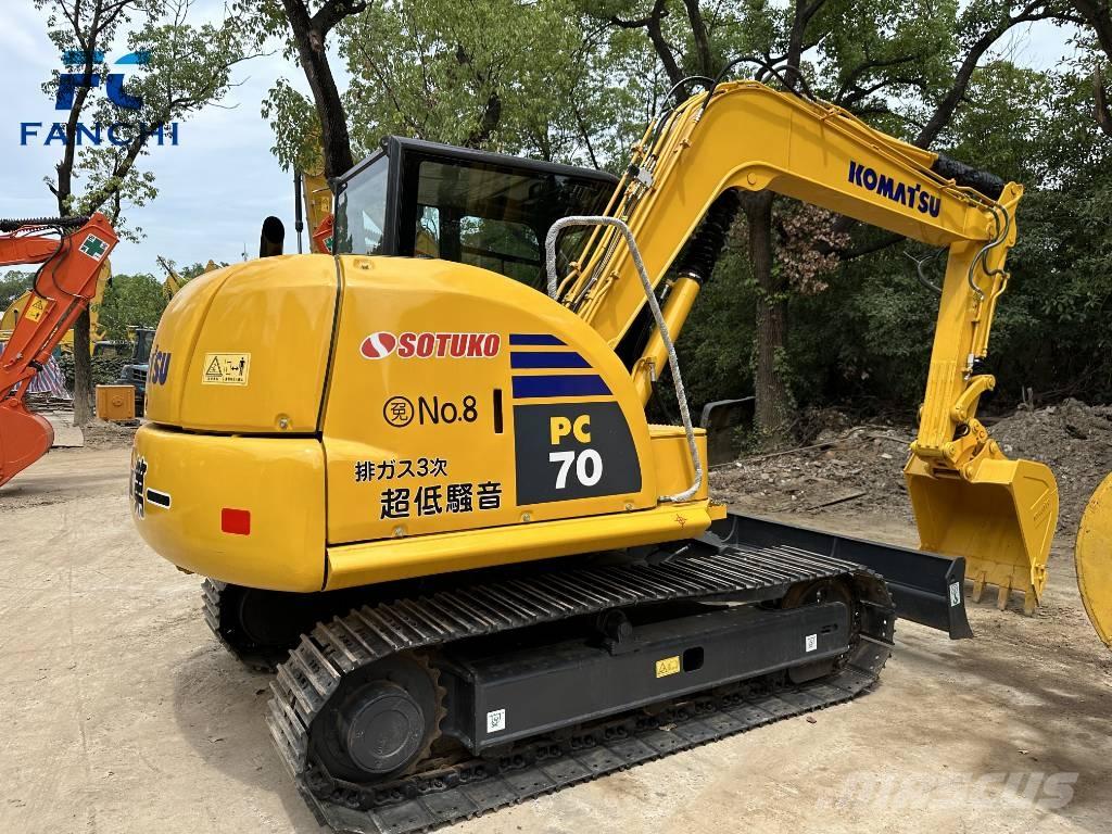 Komatsu PC 70 Roomikekskavaatorid