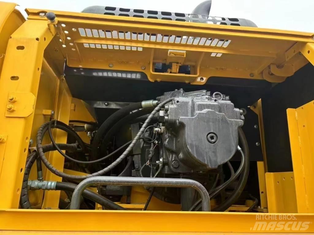 Komatsu 400-7 Roomikekskavaatorid
