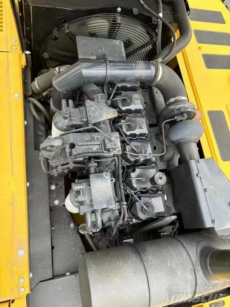 Komatsu 400-7 Roomikekskavaatorid