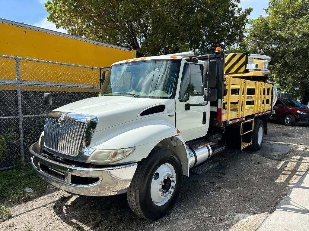 International 4300 Madelautod