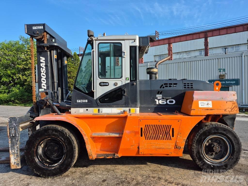 Doosan D 160 Kahveltõstukid - muud