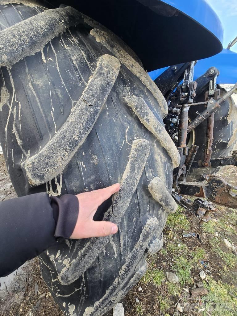 New Holland T 8030 Traktorid