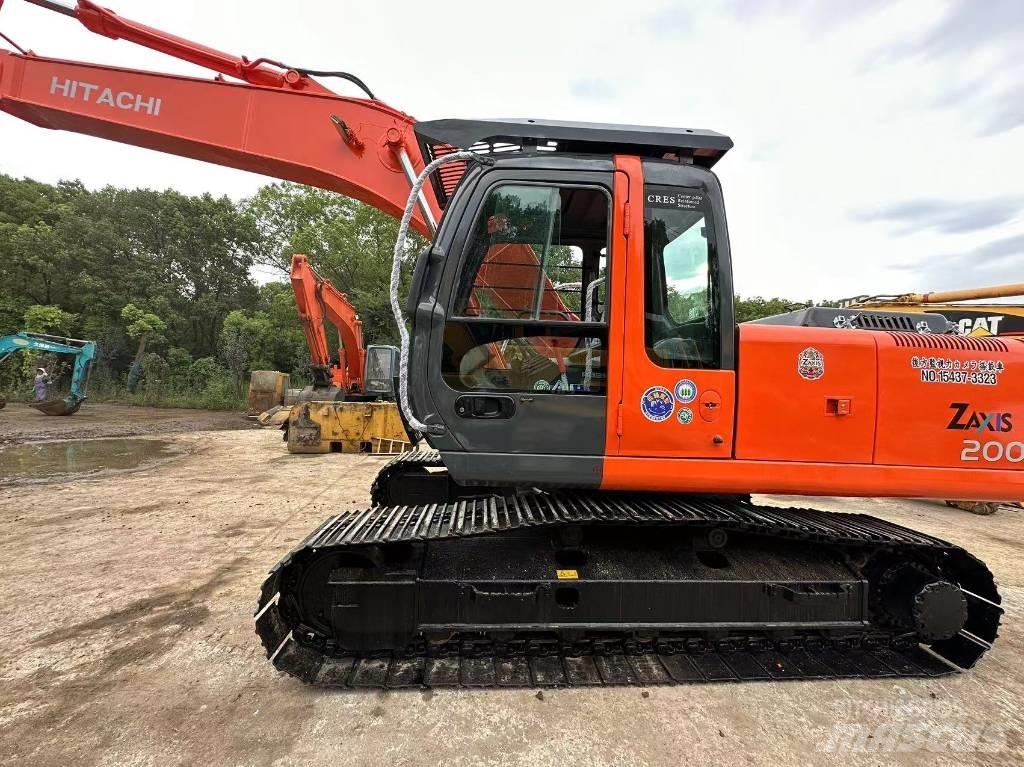 Hitachi ZX 200 Miniekskavaatorid < 7 t
