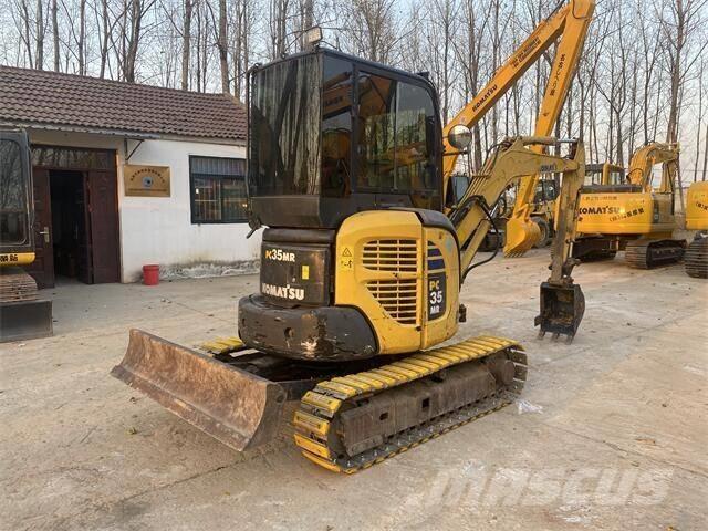 Komatsu PC35MR-2 Roomikekskavaatorid