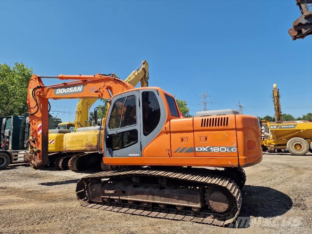 Doosan DX 180 LC Roomikekskavaatorid