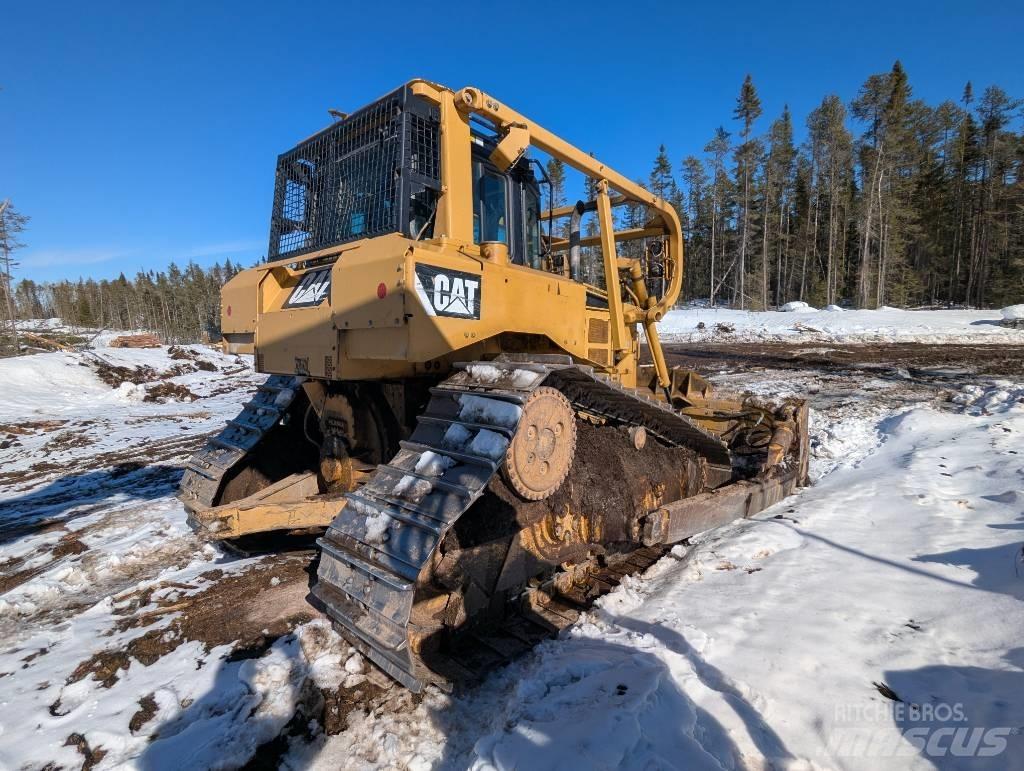 CAT D 6 T LGP Buldooserid