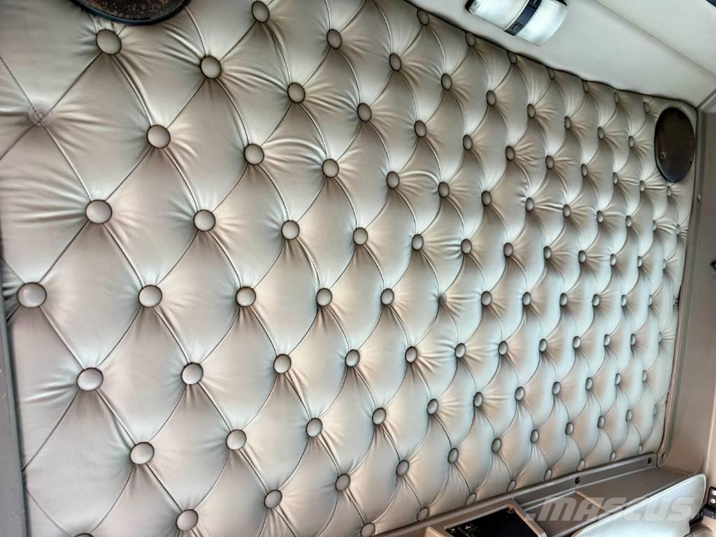 Kenworth W 900 Sadulveokid