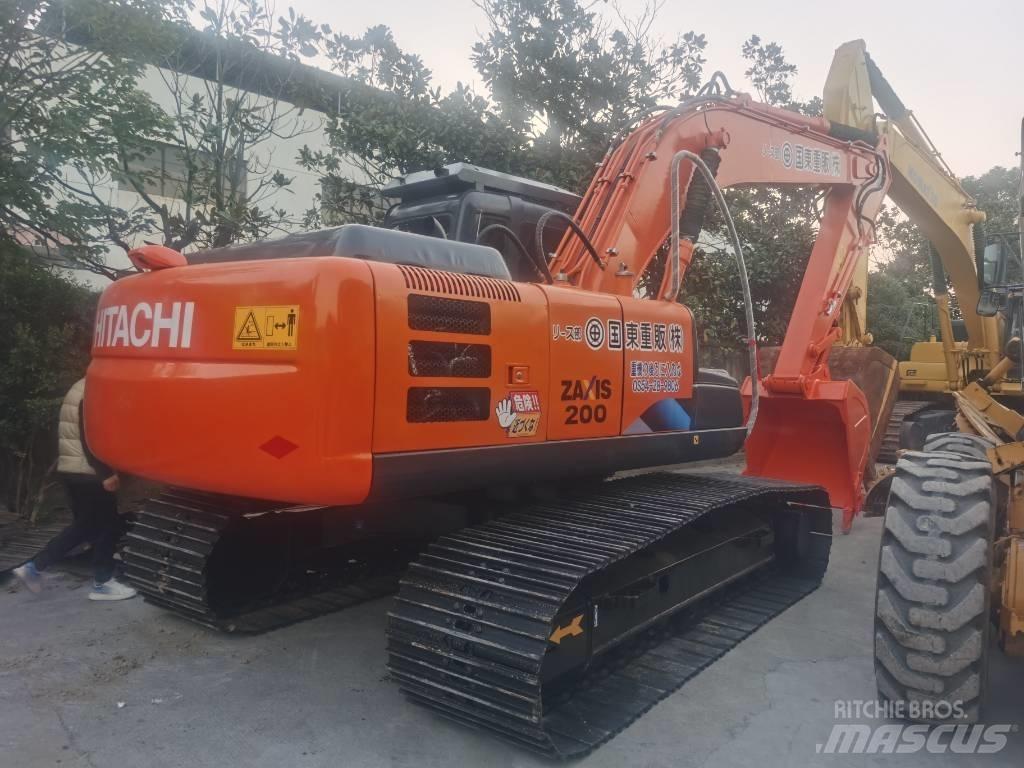 Hitachi ZX 200 Roomikekskavaatorid