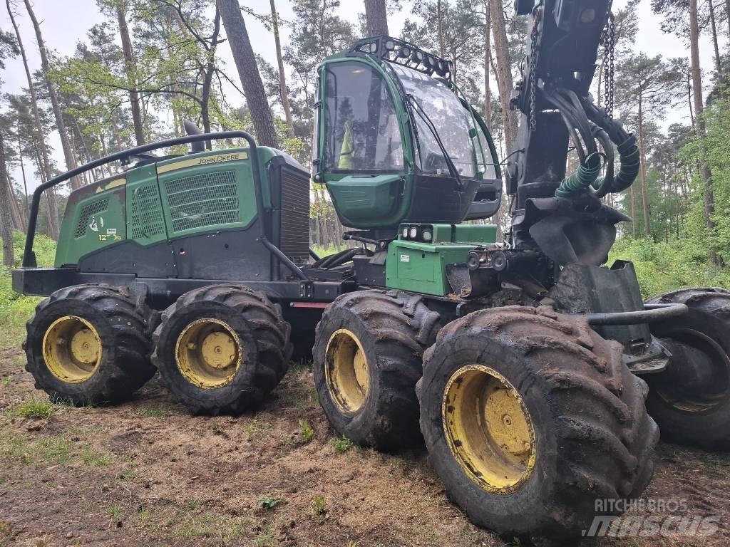 John Deere 1270 G Harvesterid