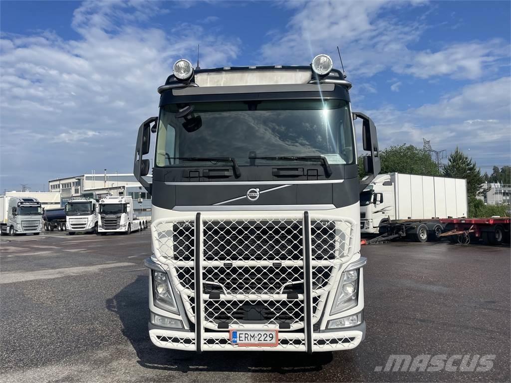 Volvo FH540 6x2 Sadulveokid