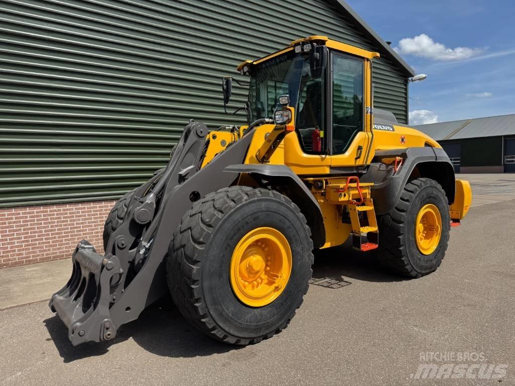 Volvo L 120 H Rataslaadurid