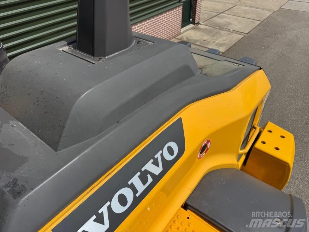 Volvo L 120 H Rataslaadurid