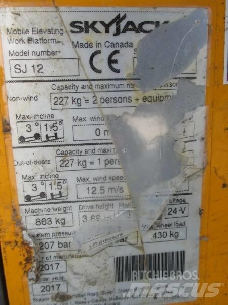SkyJack SJ 12 Vertikaalsed mast tõstukid