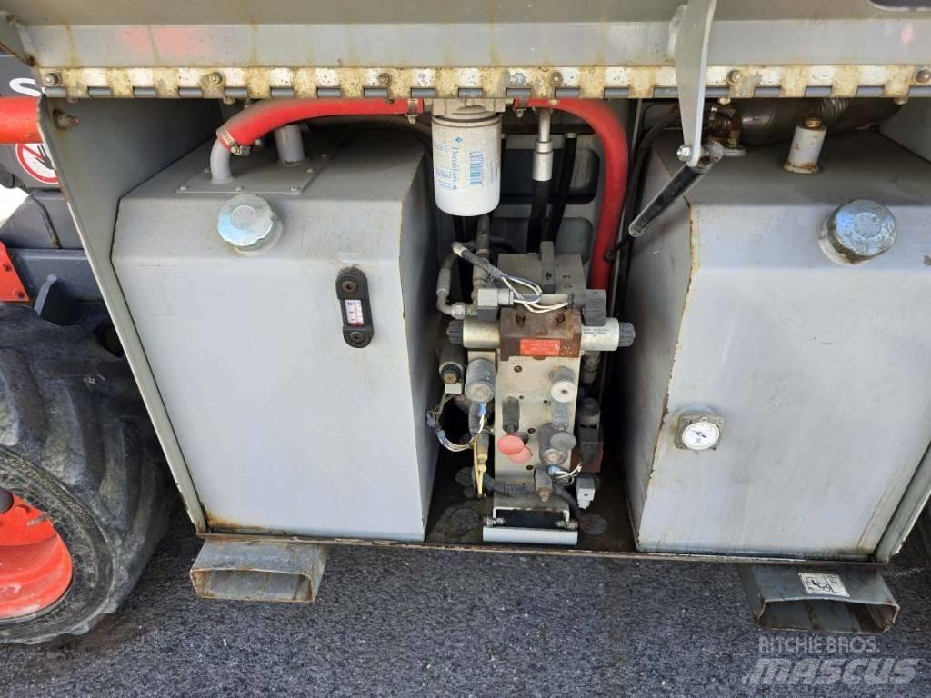 SkyJack SJ 6832 RT Käärtõstukid