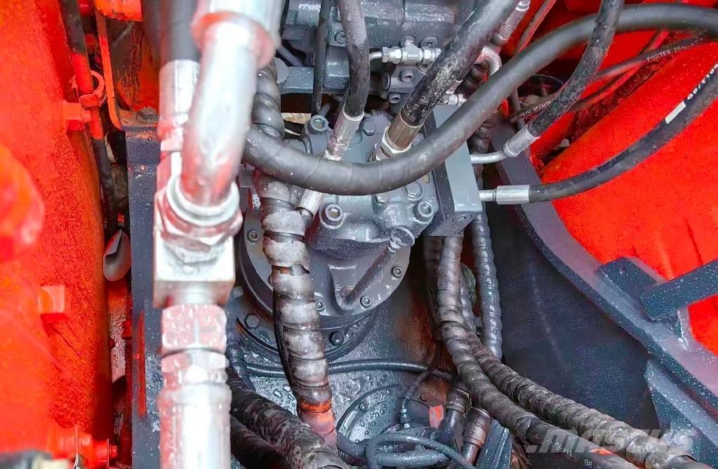 Doosan DX 140 Roomikekskavaatorid