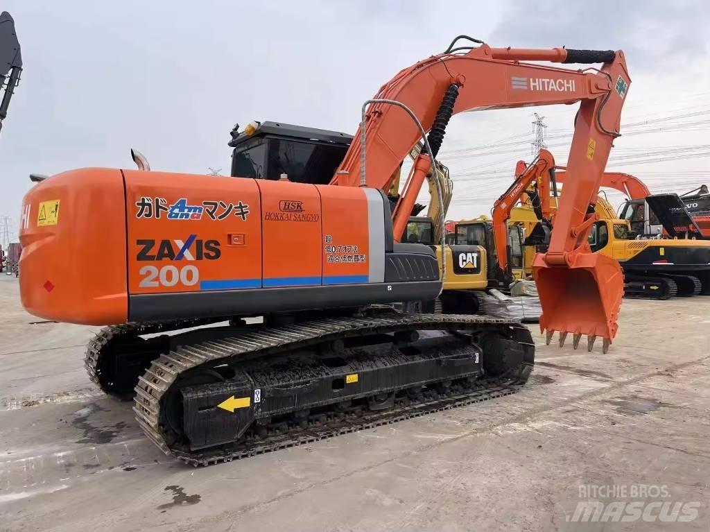 Hitachi ZX 200 Roomikekskavaatorid