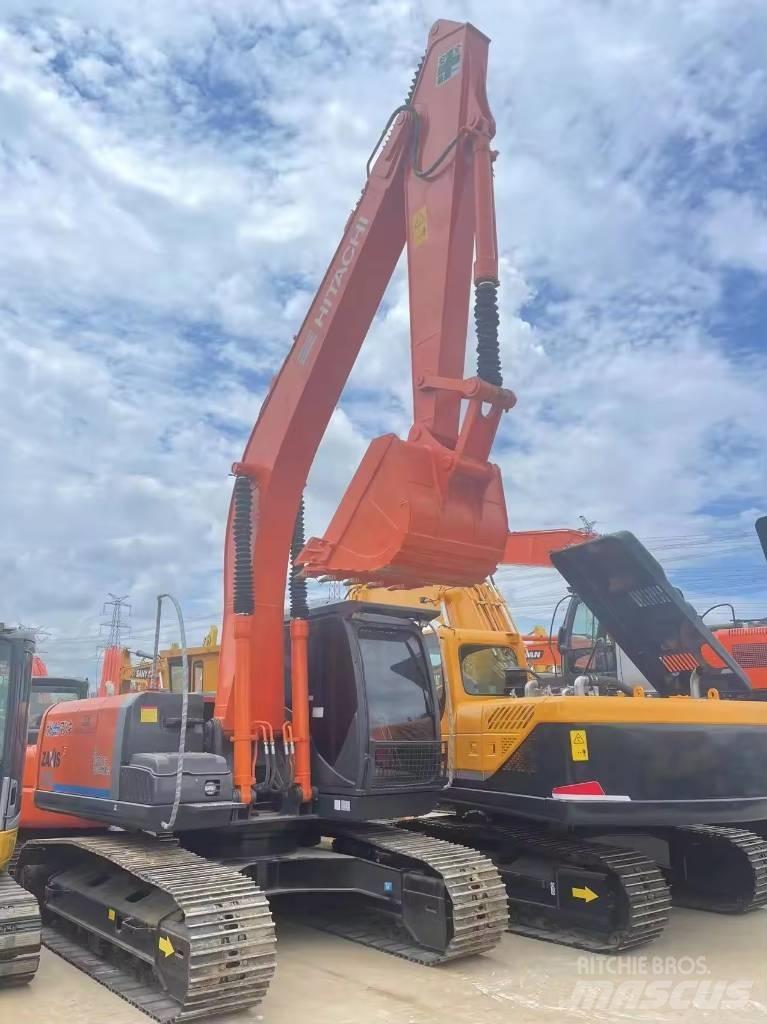 Hitachi ZX 200 Roomikekskavaatorid