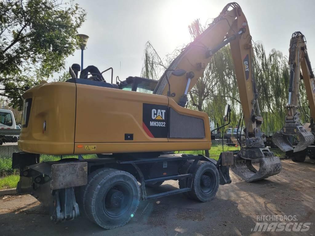 CAT mh3022 Ratasekskavaatorid