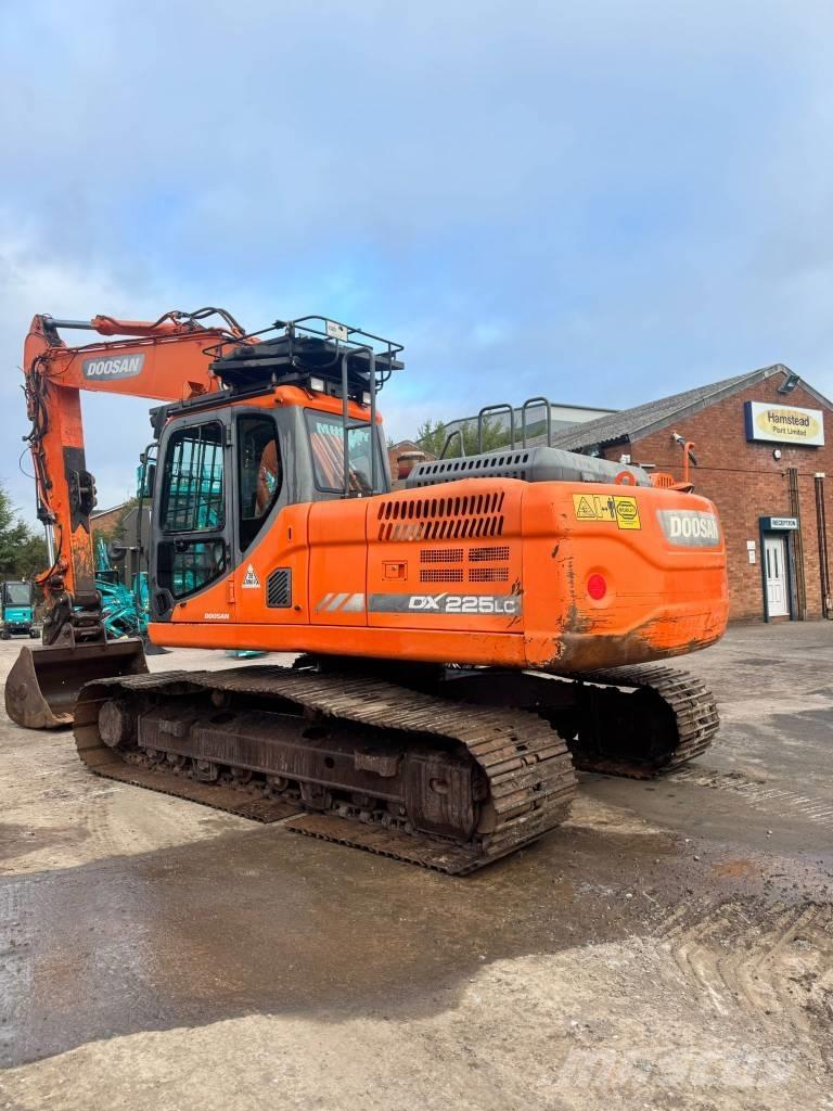 Doosan DX 225 LC Roomikekskavaatorid
