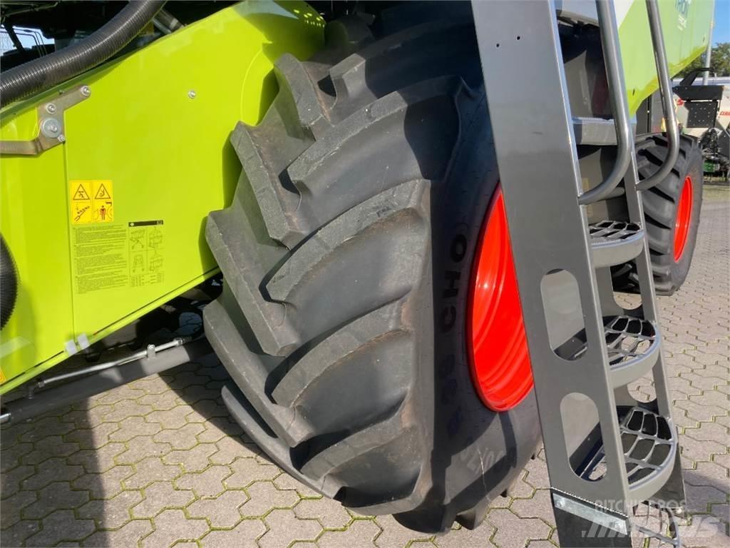 CLAAS Trion 730 Teraviljakombainid