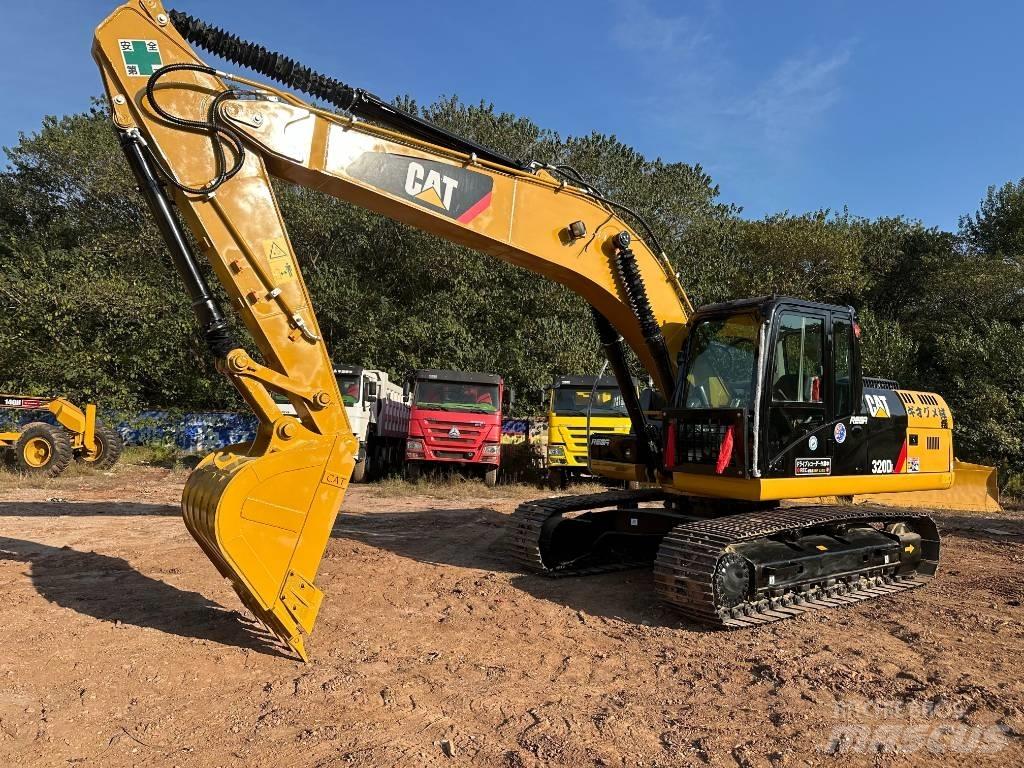 CAT 320 D L Roomikekskavaatorid