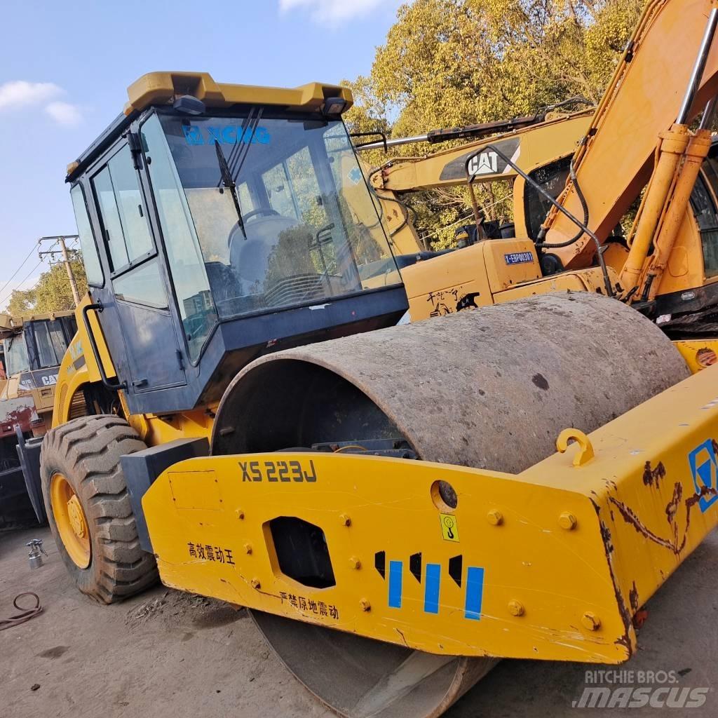 XCMG XS 143 J Ühe trumliga rullid