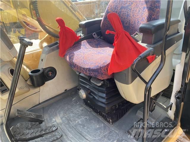 CAT 320 C Roomikekskavaatorid